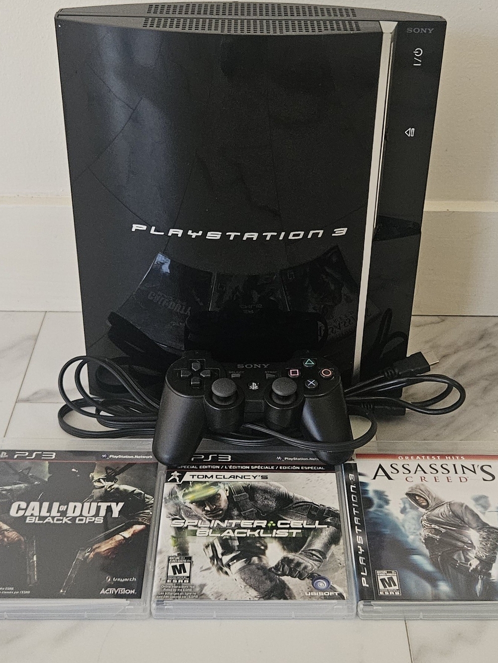 80 Gb Sony PlayStation 3 Console Bundle in Black with Controller and Games
